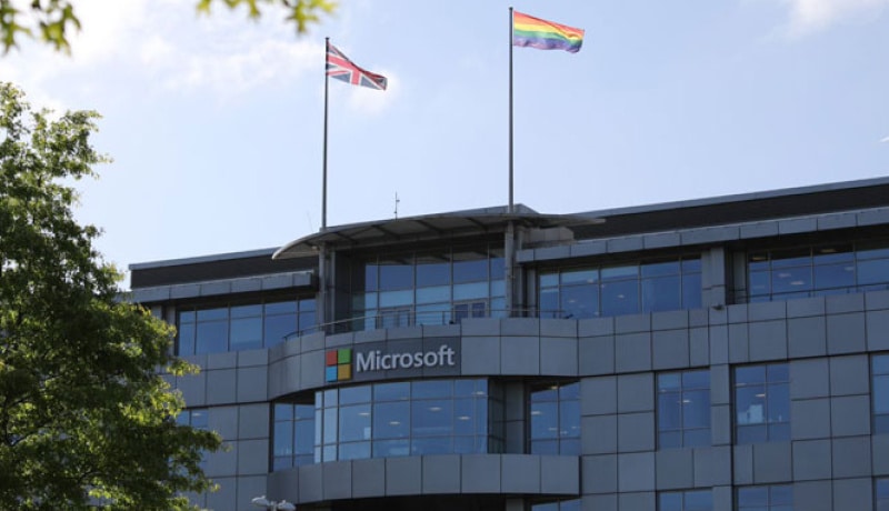 Implications of Microsoft’s UK Retail Expansion for the Brand